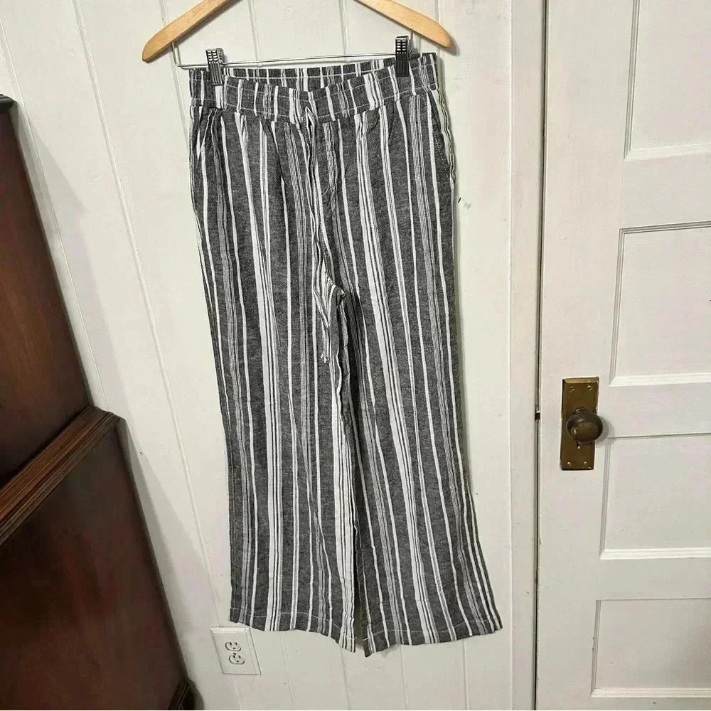 Briggs New York Black and White Striped Wide Leg Pants